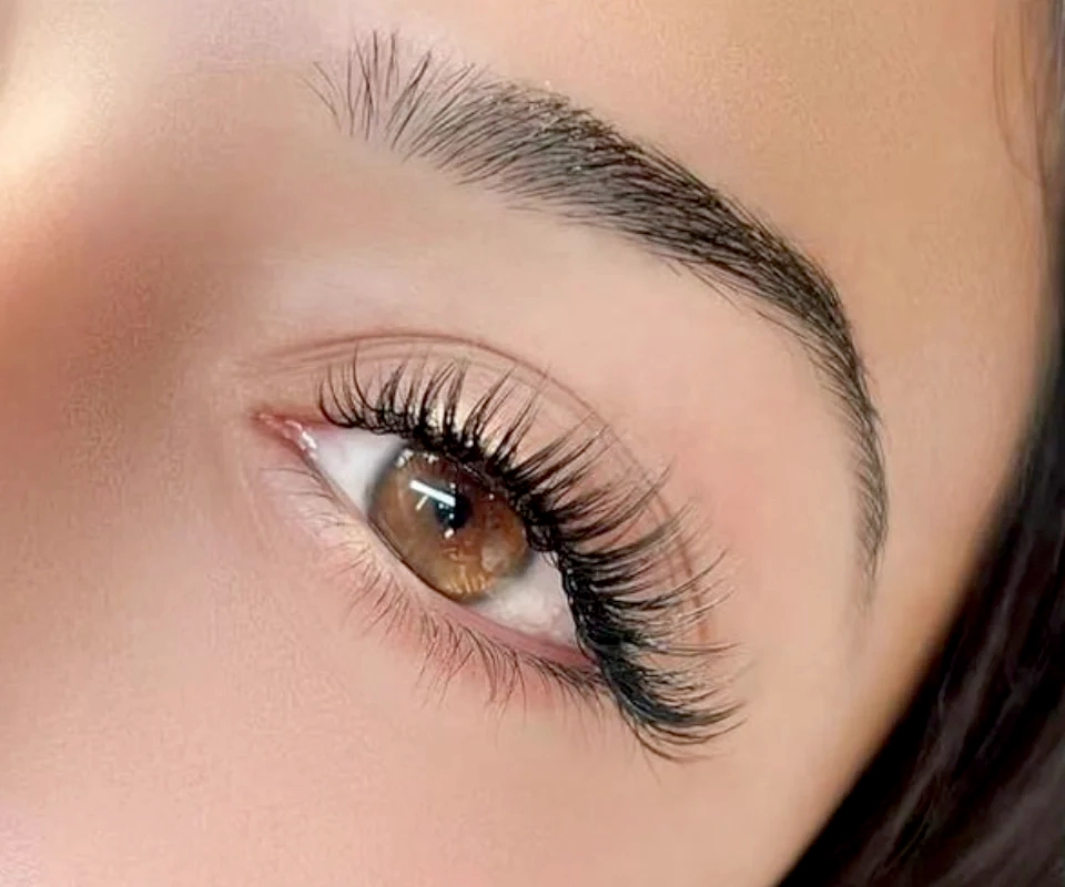 Eyelash-extensions